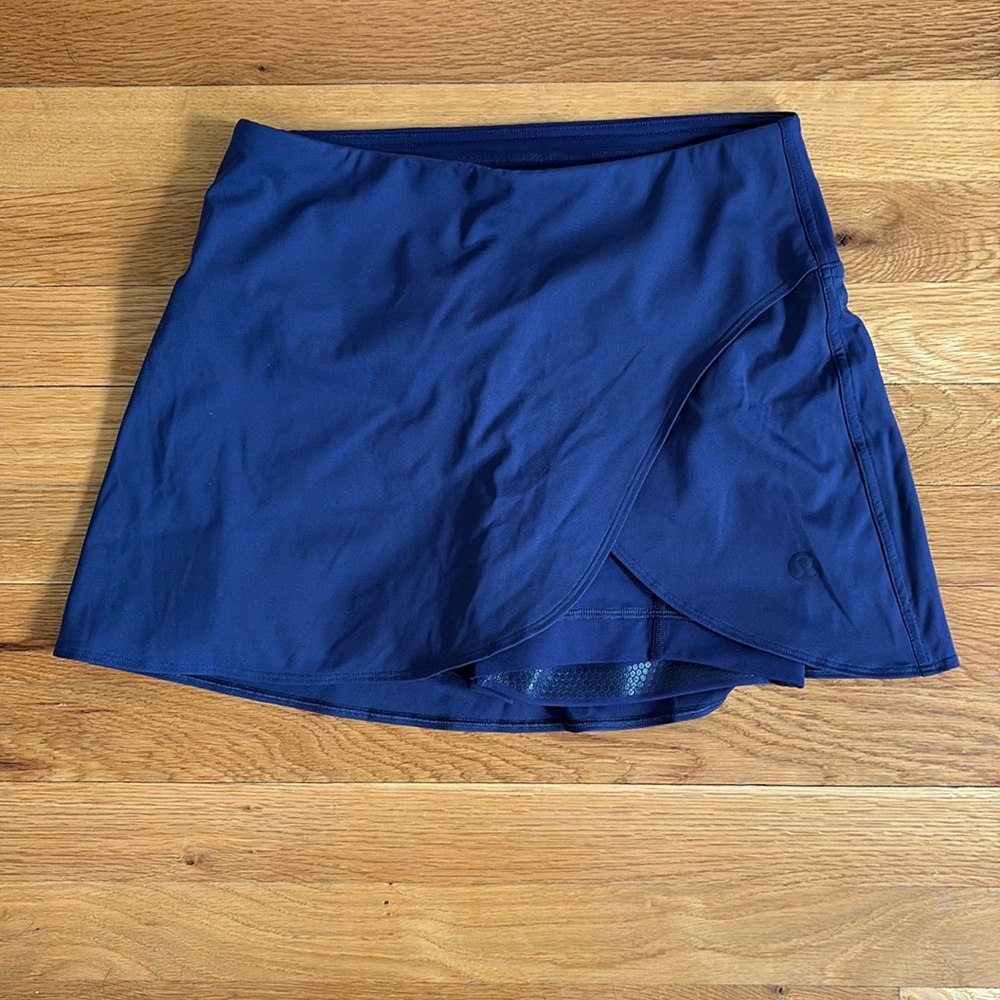 Lululemon high rise wrap tennis skirt EUC 4